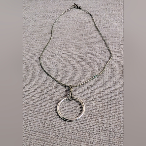 Jewelry - Silver Circle Pendant Necklace